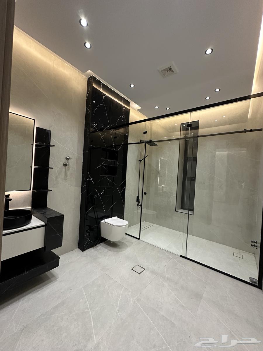 9 bedroom villa in Dahiat King Fahd 25