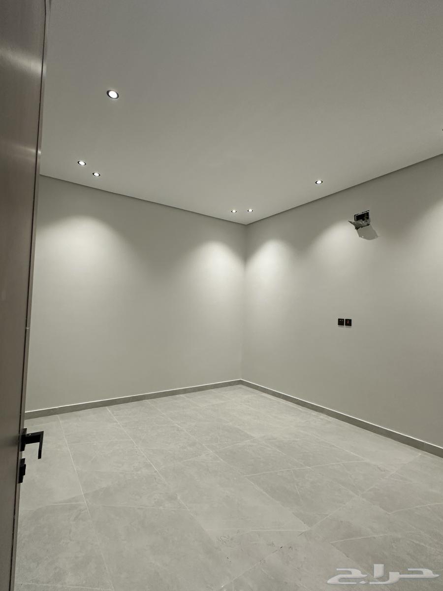 9 bedroom villa in Dahiat King Fahd 32