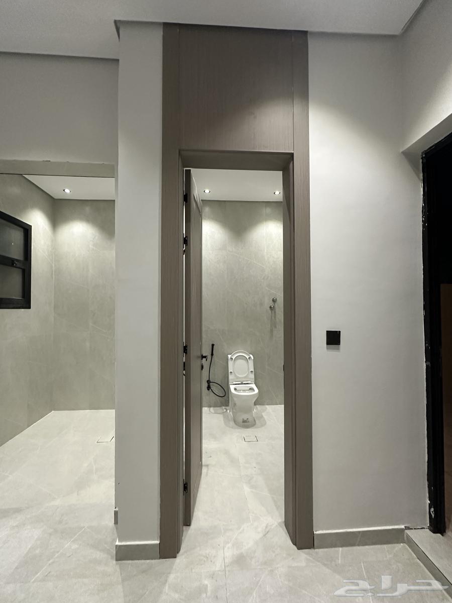 9 bedroom villa in Dahiat King Fahd 33