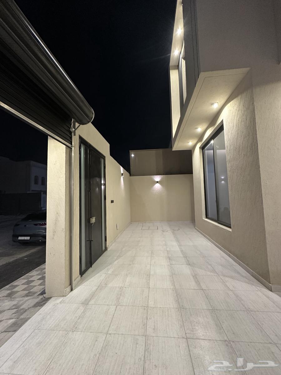 9 bedroom villa in Dahiat King Fahd 5
