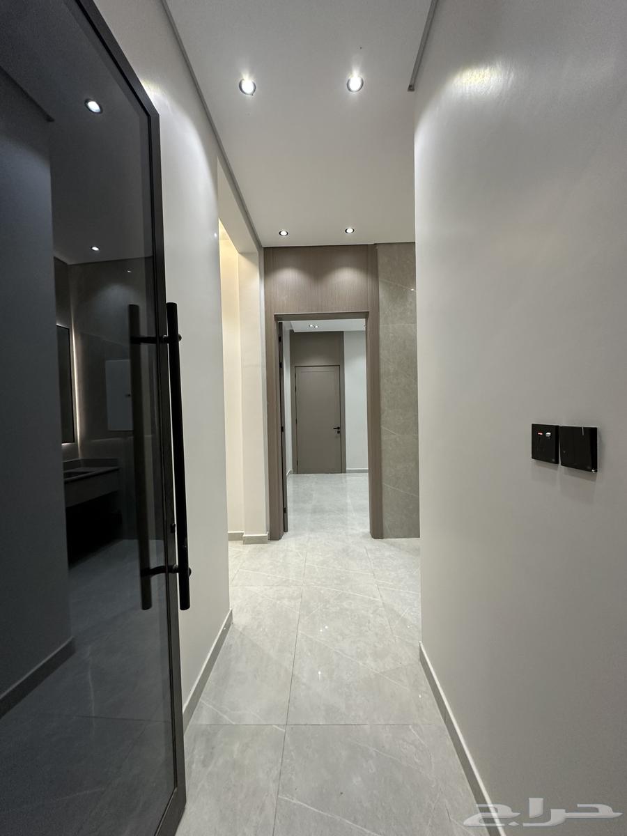 9 bedroom villa in Dahiat King Fahd 6