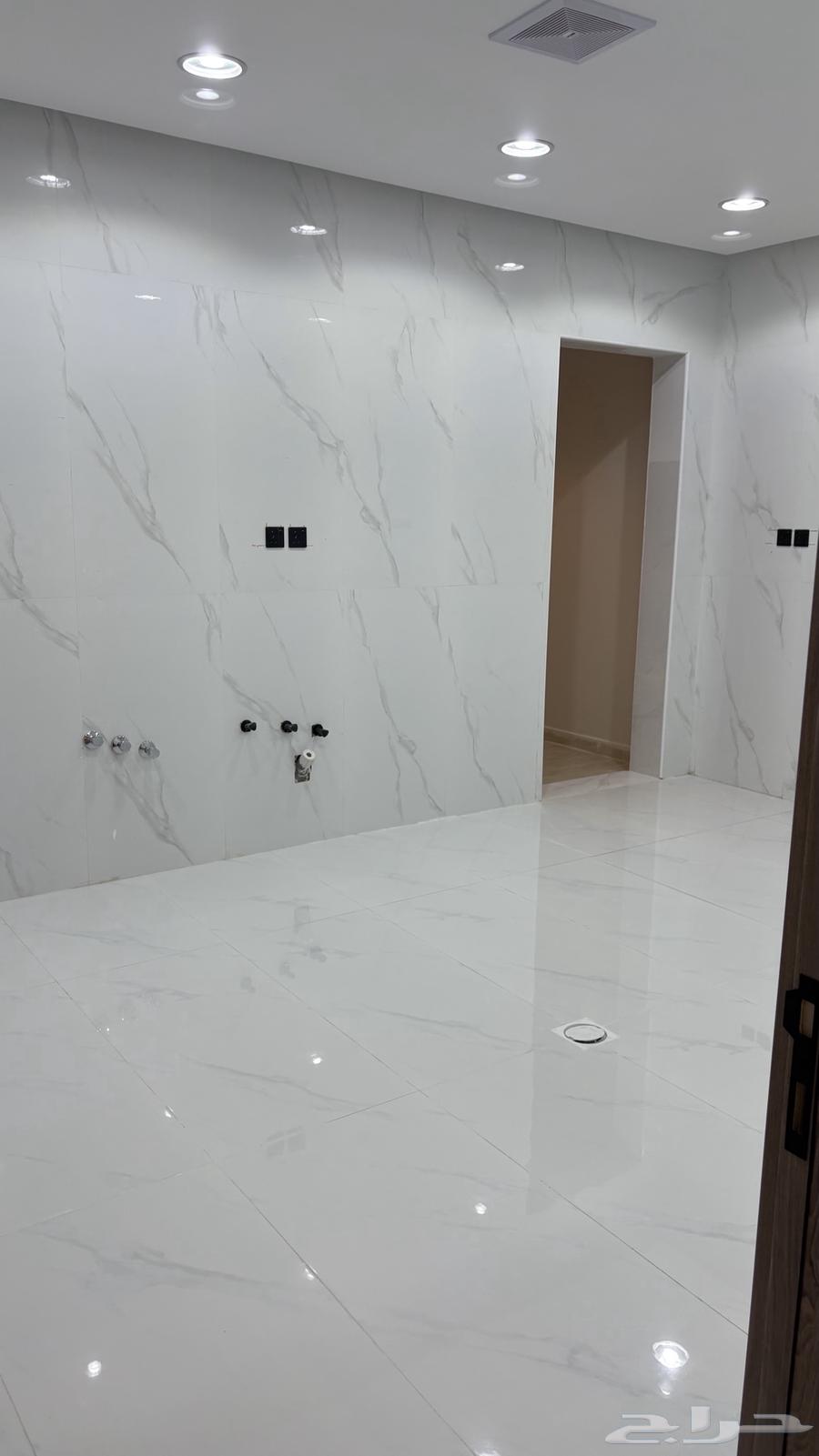 10 bedroom villa in Dahiat King Fahd 31