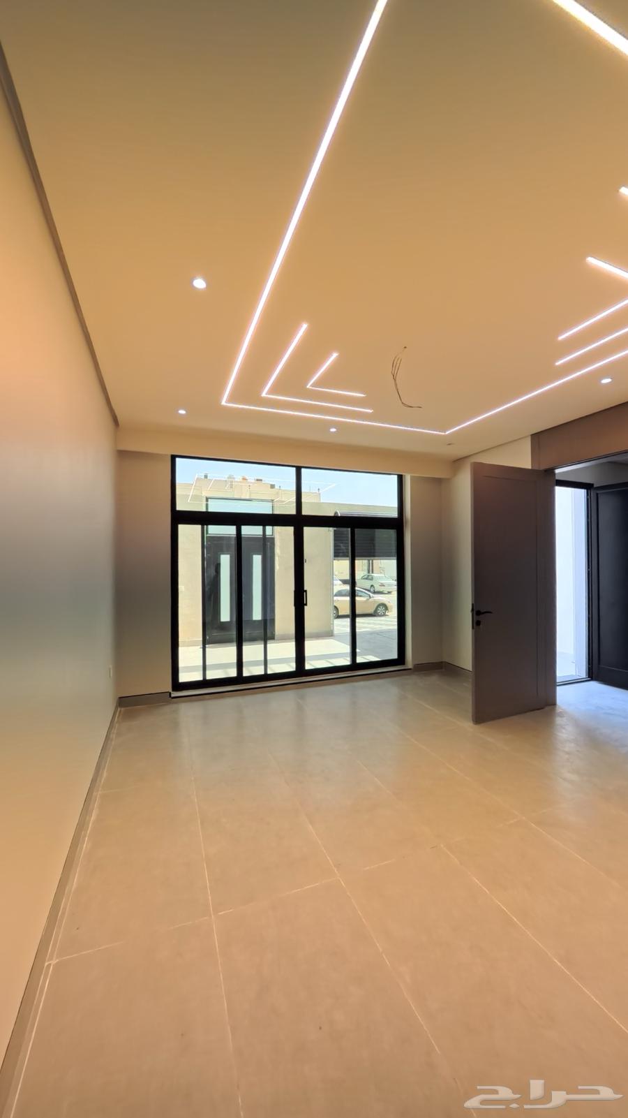 7 bedroom villa in Dahiat King Fahd 3
