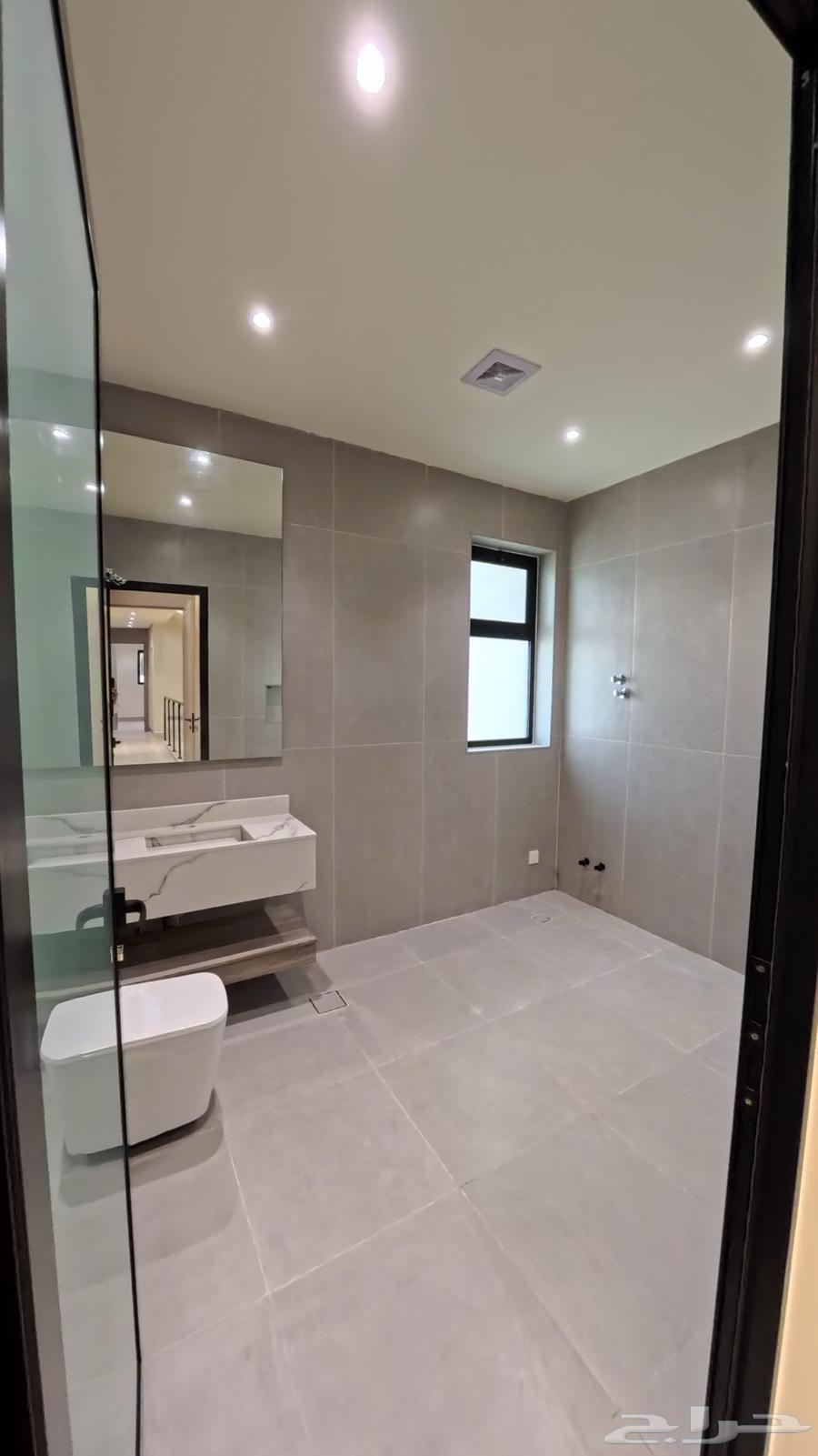 7 bedroom villa in Dahiat King Fahd 7