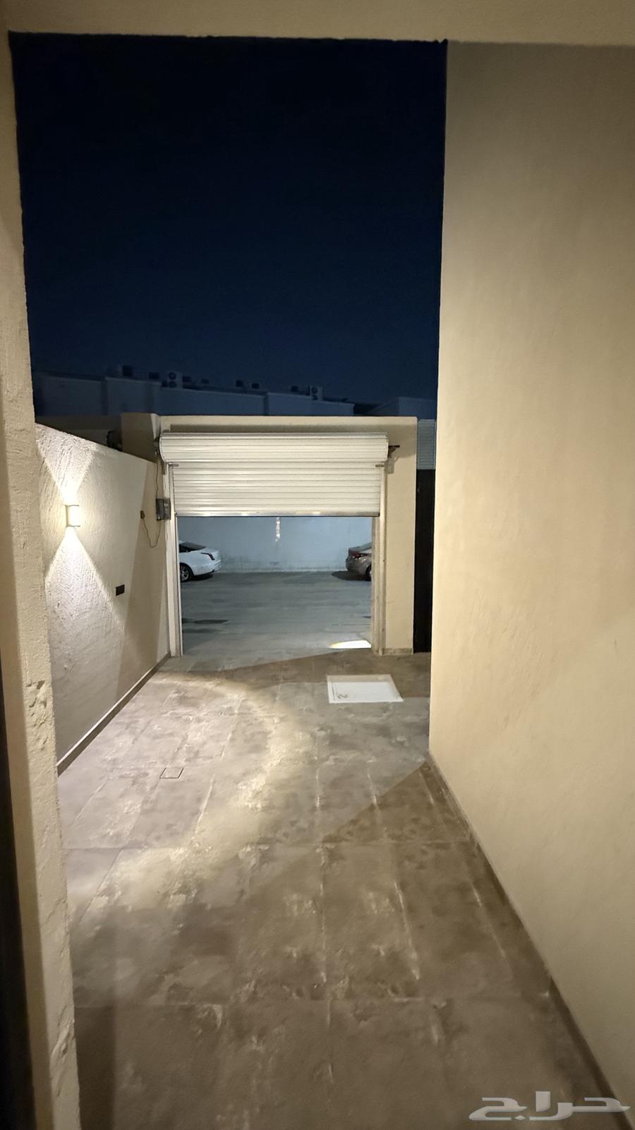 فيلا 4 غرف في العليا 25