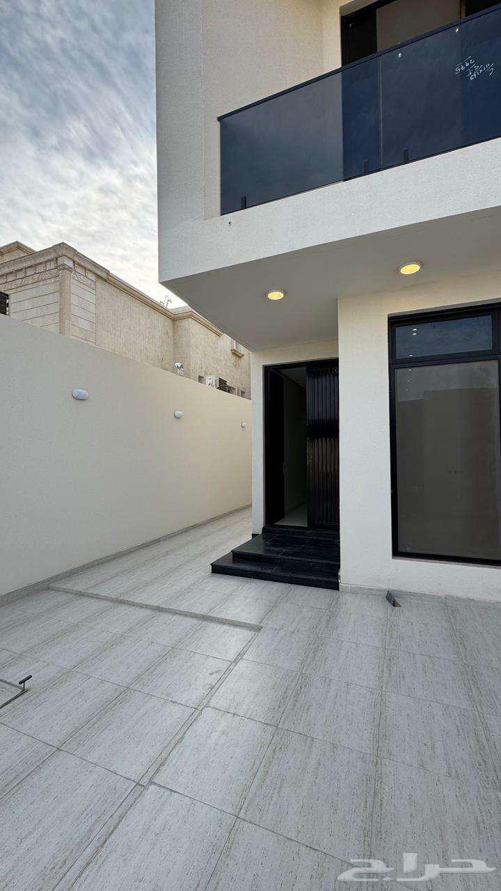 5 bedroom villa in At Tahliyah 11