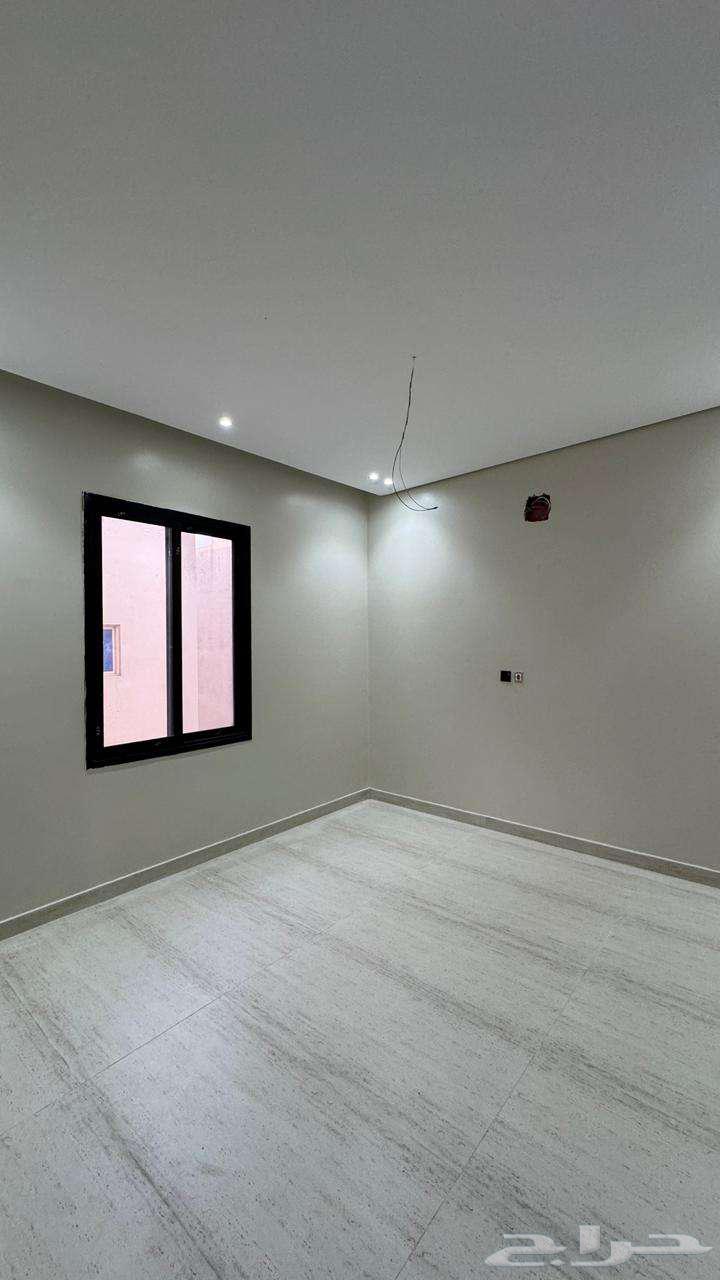 5 bedroom villa in At Tahliyah 6