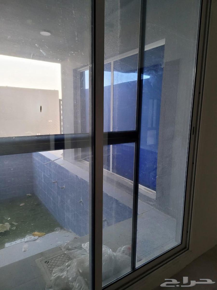 6 bedroom villa in Al Amwaj 12