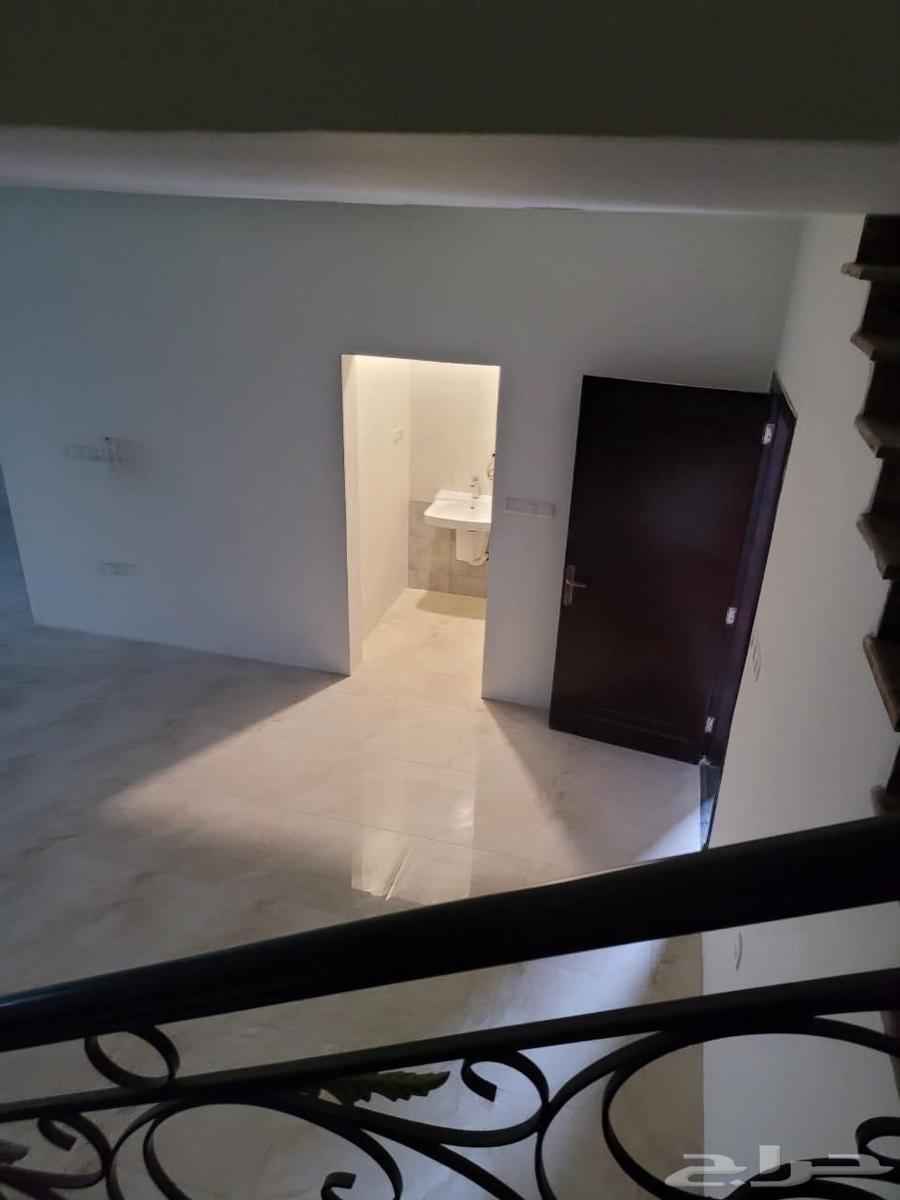 6 bedroom villa in Al Amwaj 14