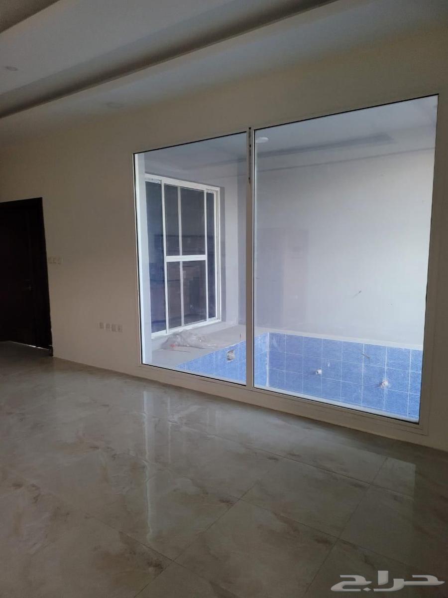 6 bedroom villa in Al Amwaj 15