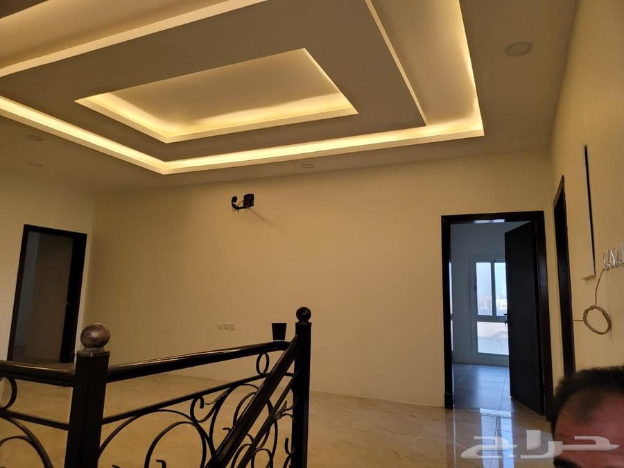 6 bedroom villa in Al Amwaj 17