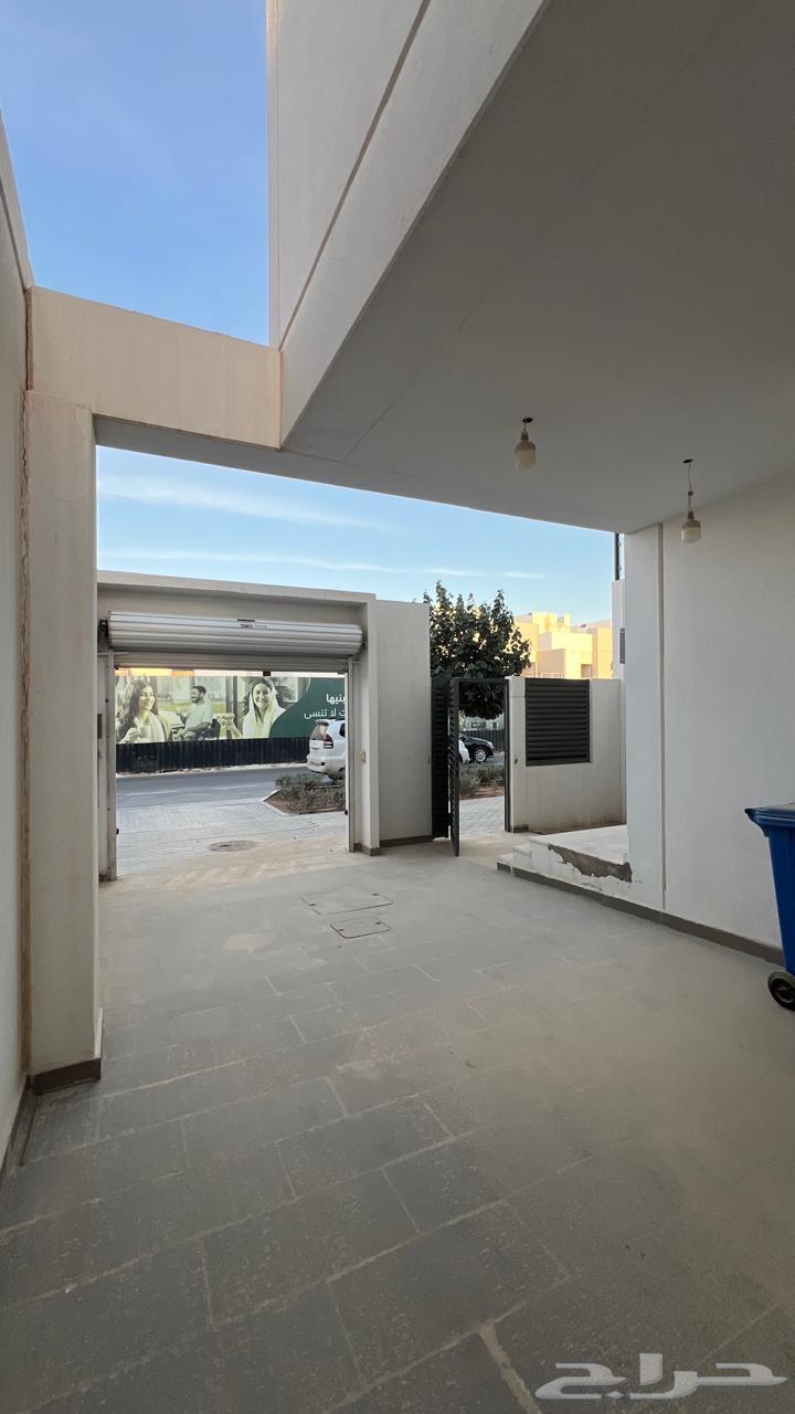 8 bedroom villa in Al Rawdah 2