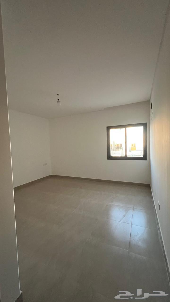 8 bedroom villa in Al Rawdah 15