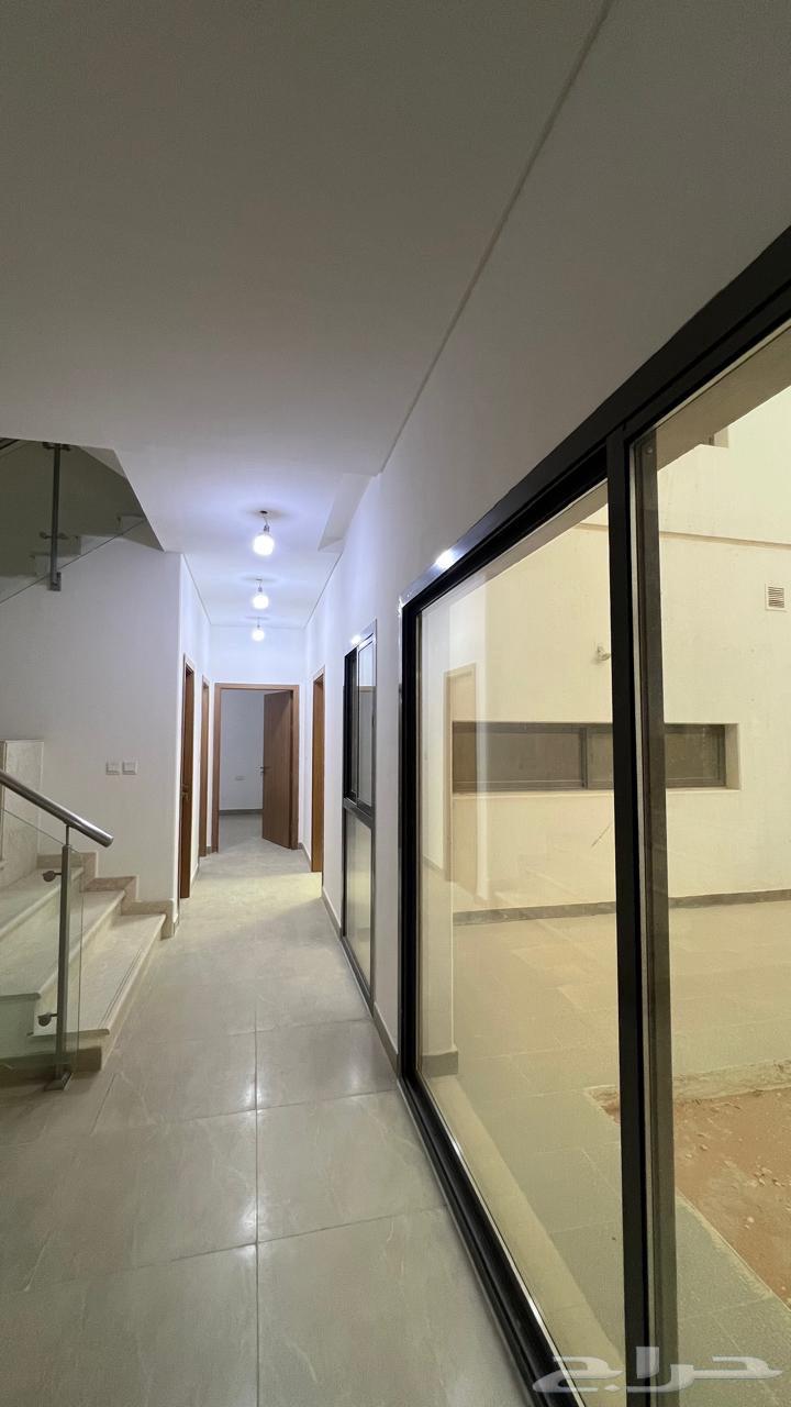 8 bedroom villa in Al Rawdah 7