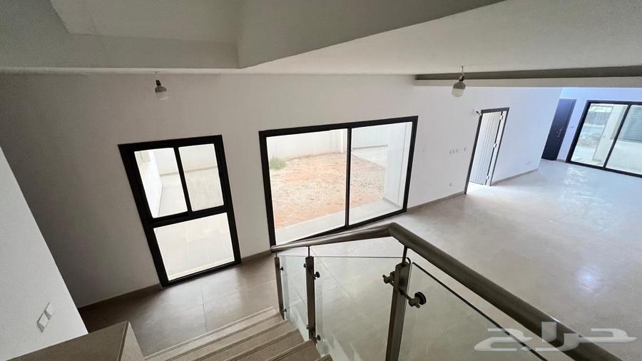 8 bedroom villa in Al Rawdah 8