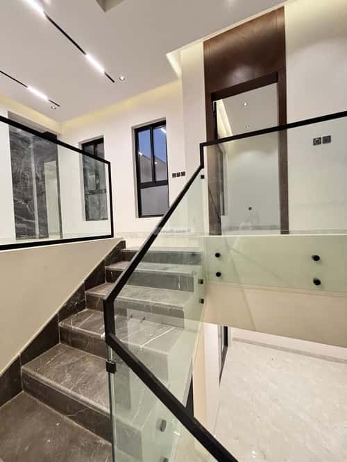5 bedroom villa in Al Mahdiyyah 8
