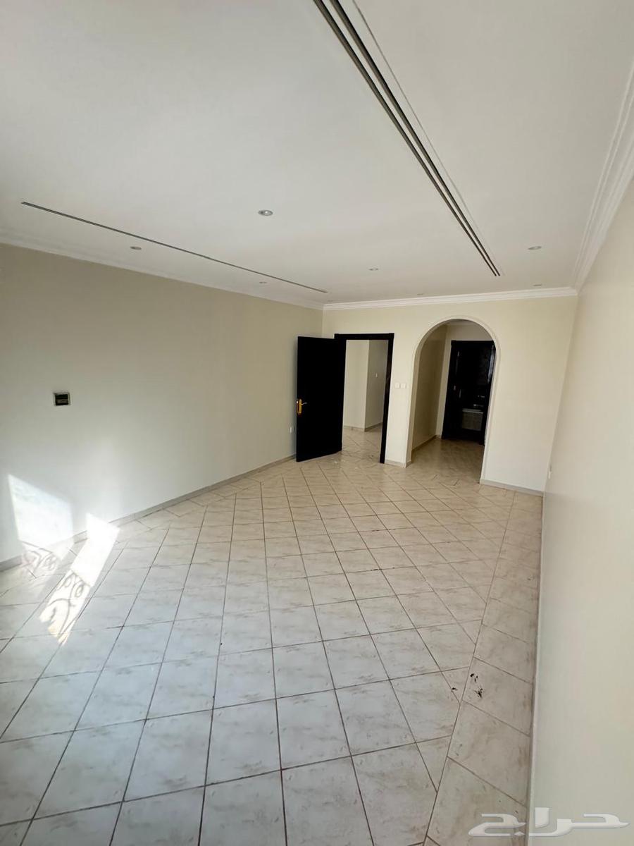 4 bedroom villa in Al Yarmouk 14