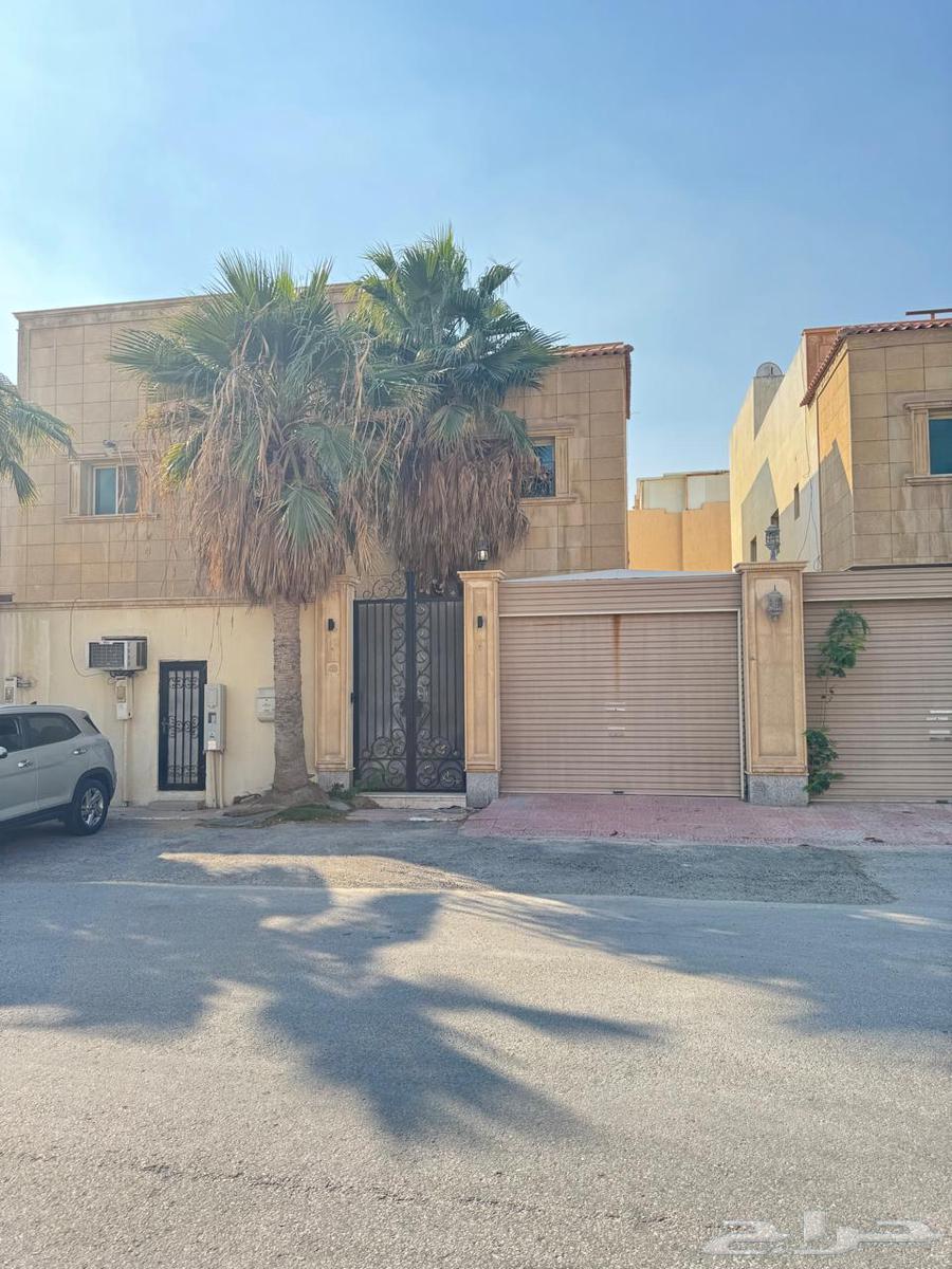 4 bedroom villa in Al Yarmouk 9