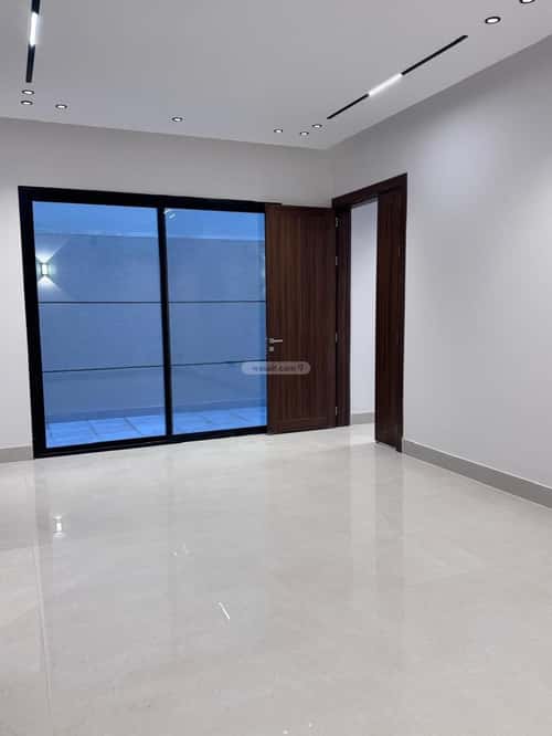 4 bedroom villa in Al Mahdiyyah 4