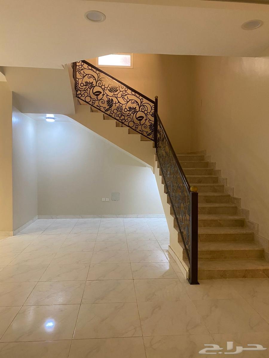 5 bedroom villa in Al Lulu 14