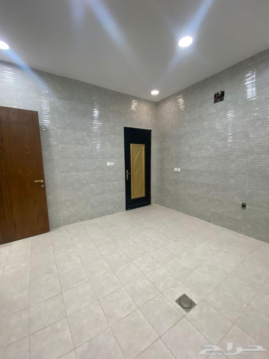 5 bedroom villa in Al Lulu 19