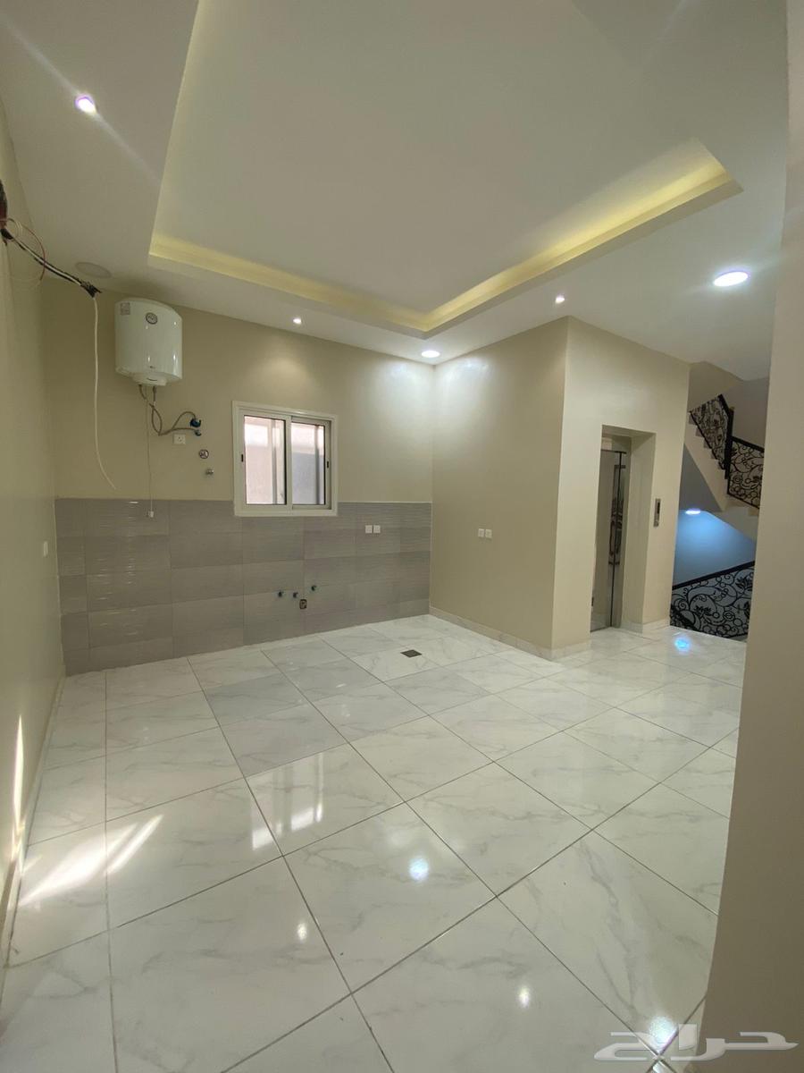 5 bedroom villa in Al Lulu 25