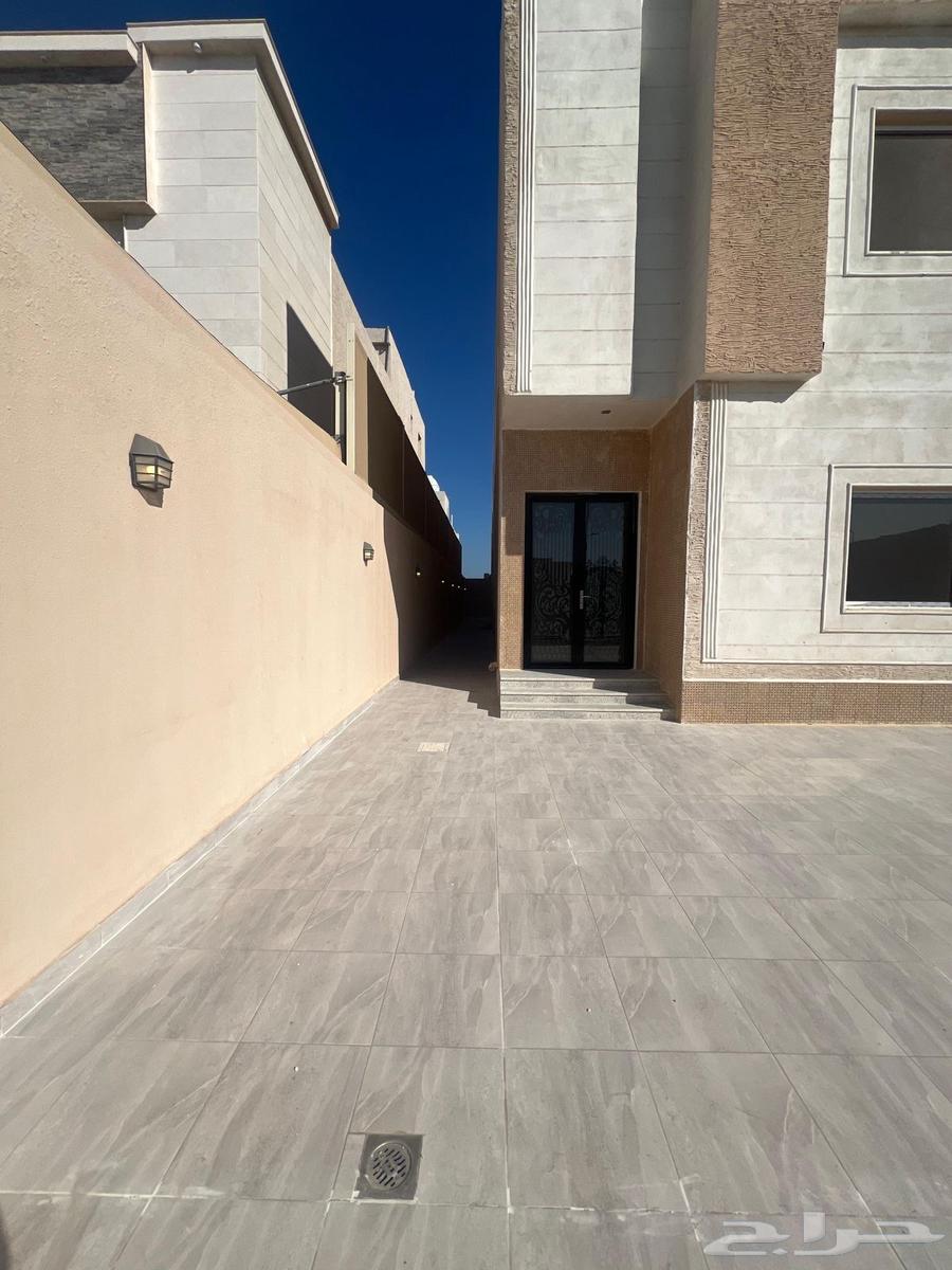 5 bedroom villa in Al Lulu 37