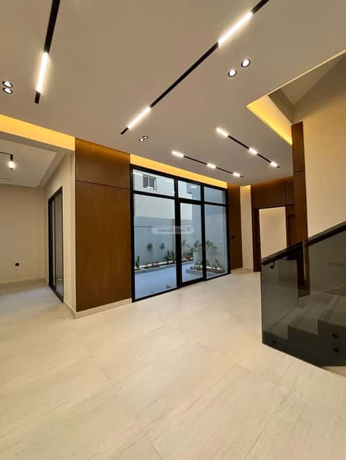 5 bedroom villa in Al Mahdiyyah 4