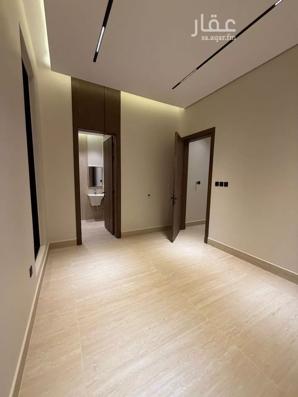 5 bedroom villa in Al Mahdiyyah 4