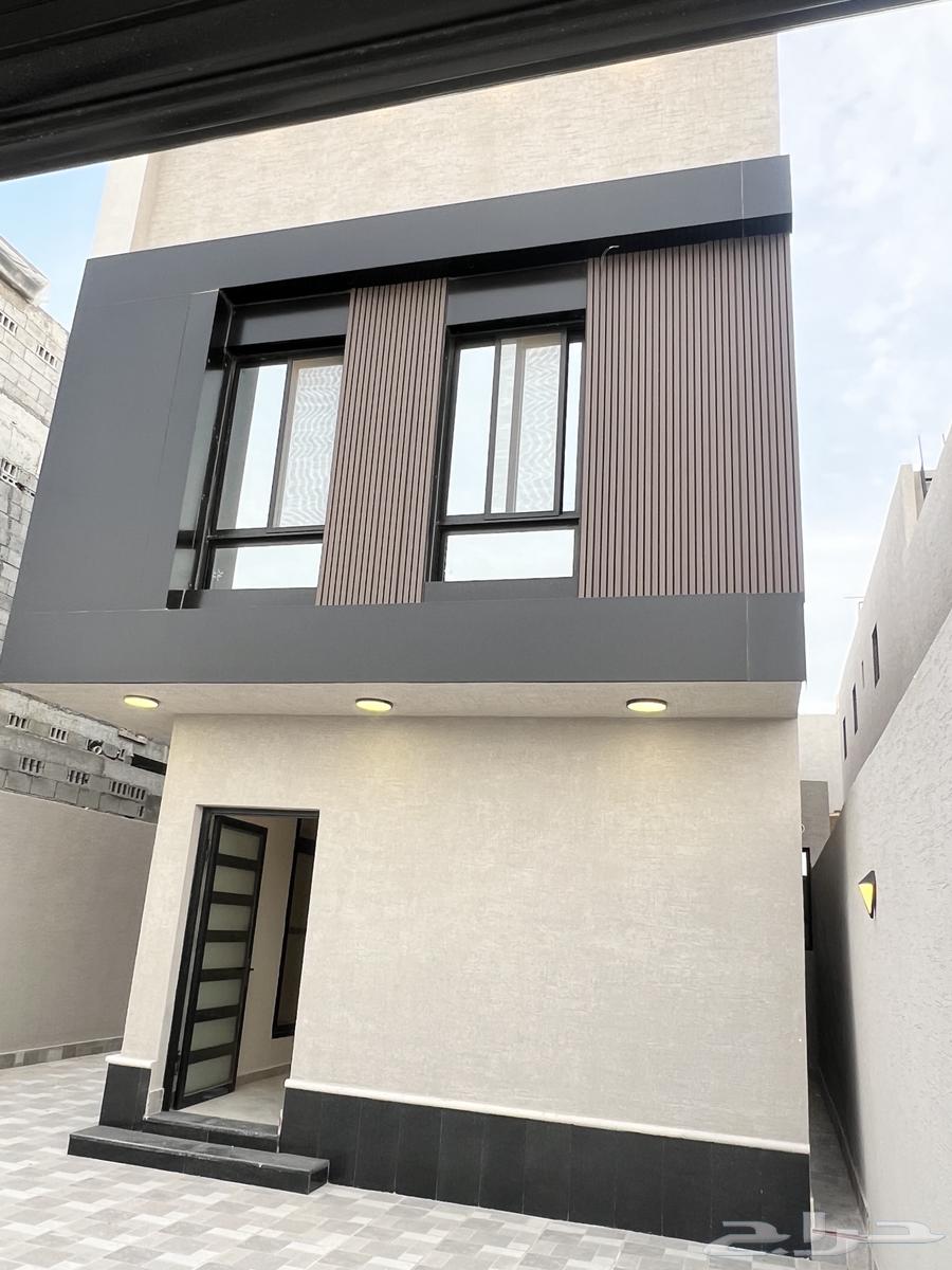 9 bedroom villa in Al Manar 2