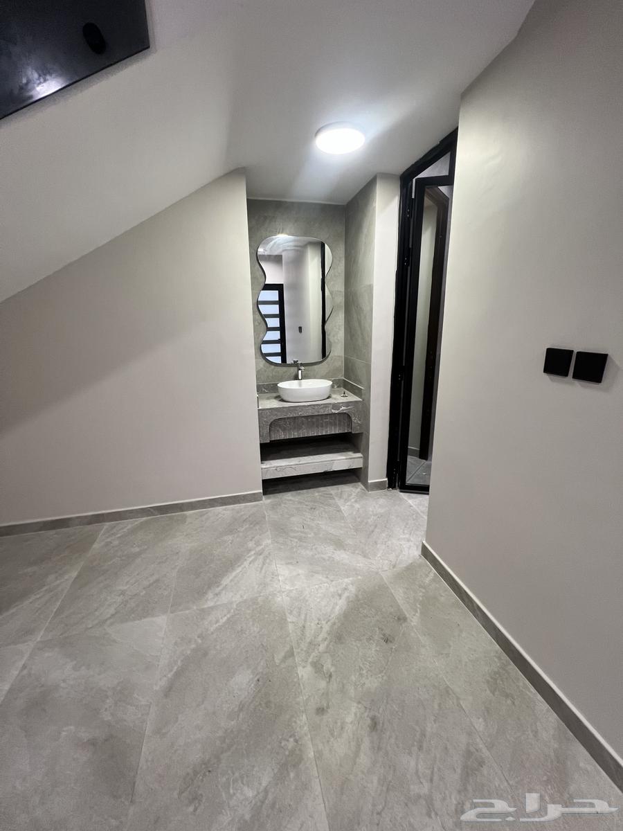 9 bedroom villa in Al Manar 10
