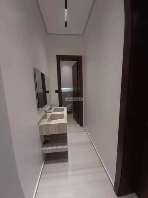 5 bedroom villa in Dhahrat Laban 7