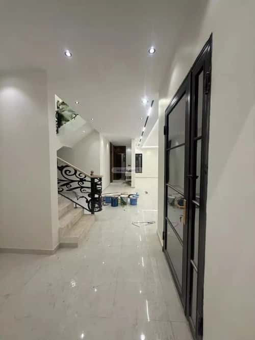 7 bedroom villa in Dhahrat Laban 7