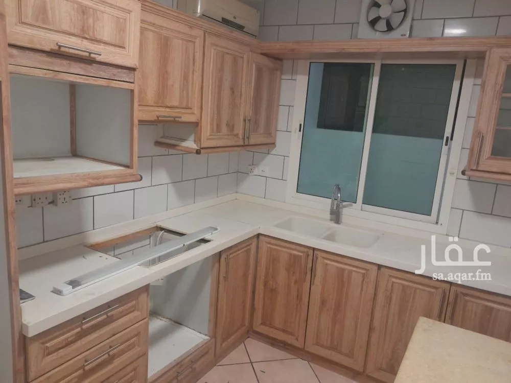3 bedroom apartment in Al Aqiq 12
