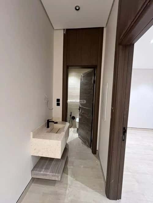 5 bedroom villa in Al Mahdiyyah 6