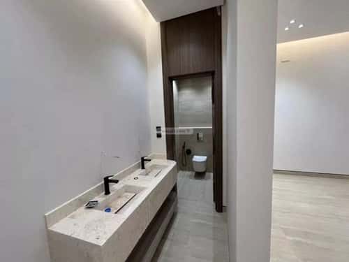 5 bedroom villa in Al Mahdiyyah 3