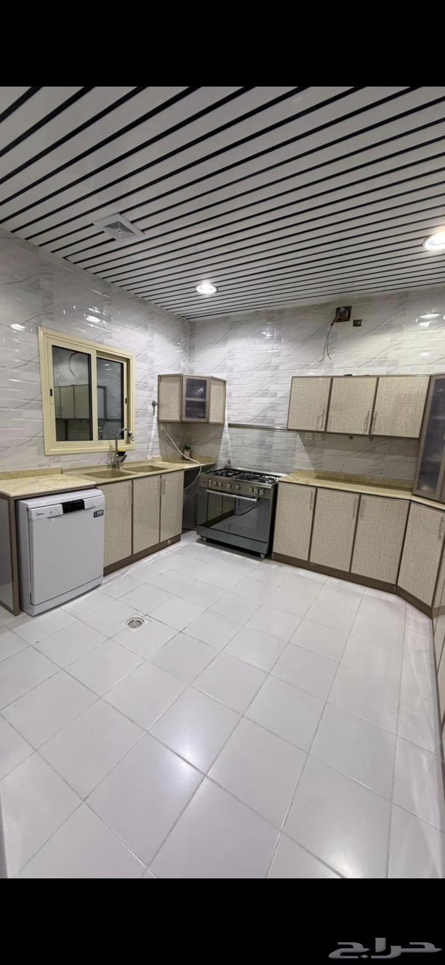 5 bedroom villa in Dahiat King Fahd 10