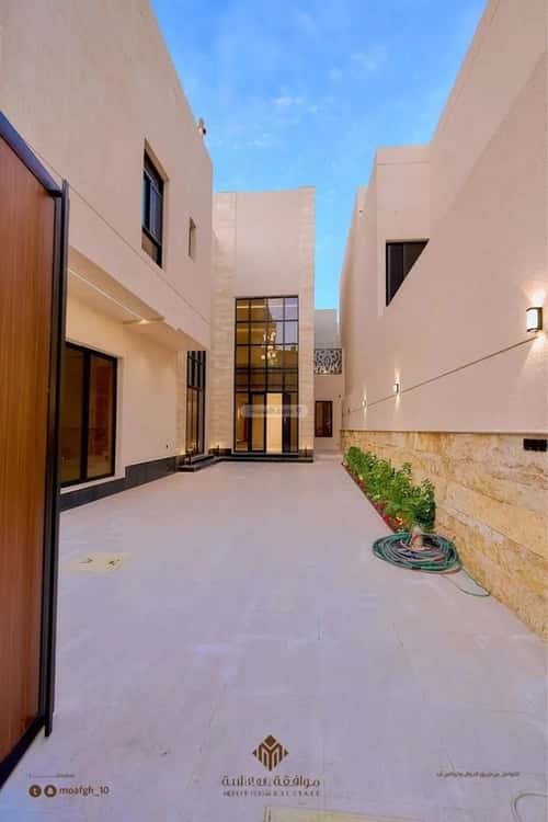 6 bedroom villa in Al Mahdiyyah 3