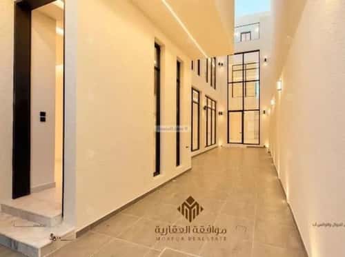 6 bedroom villa in Al Mahdiyyah 3