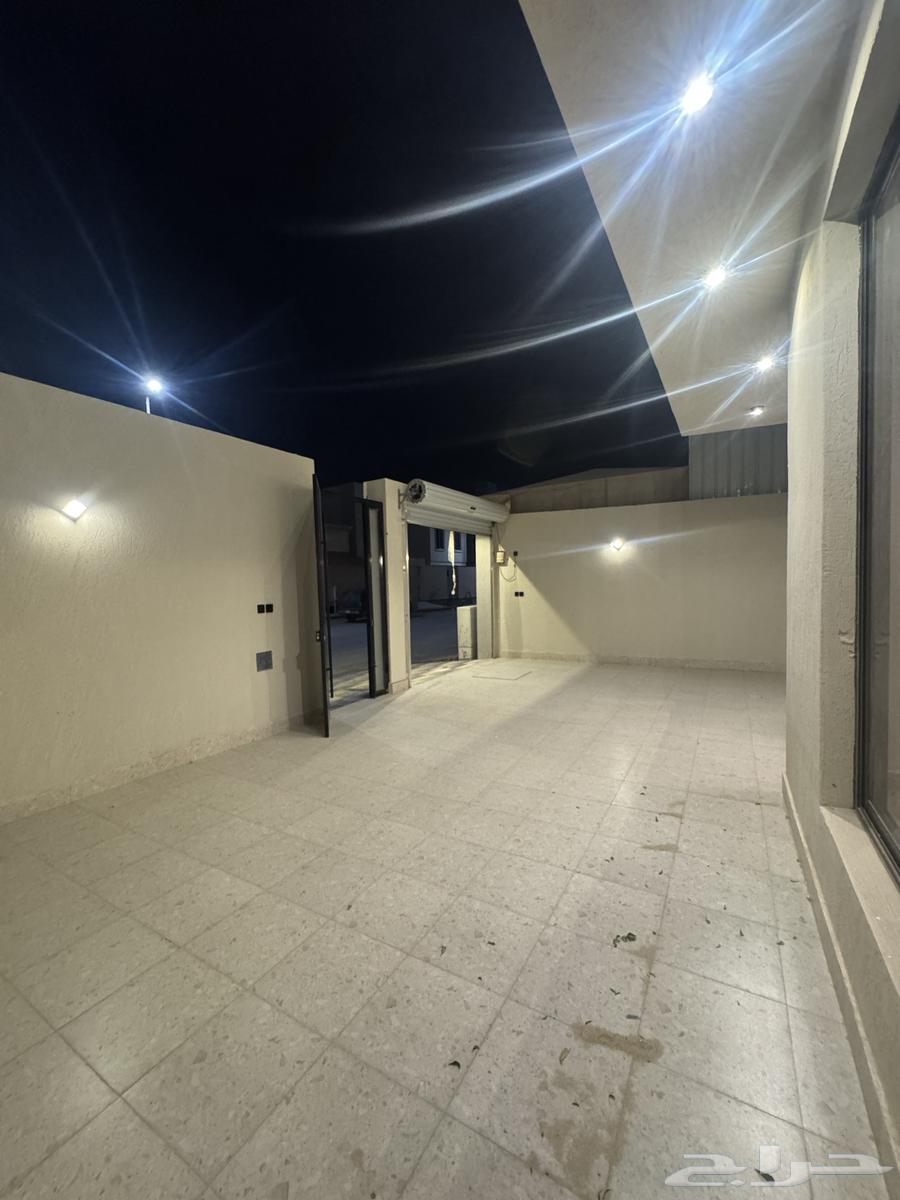 8 bedroom villa in Dahiat King Fahd 11