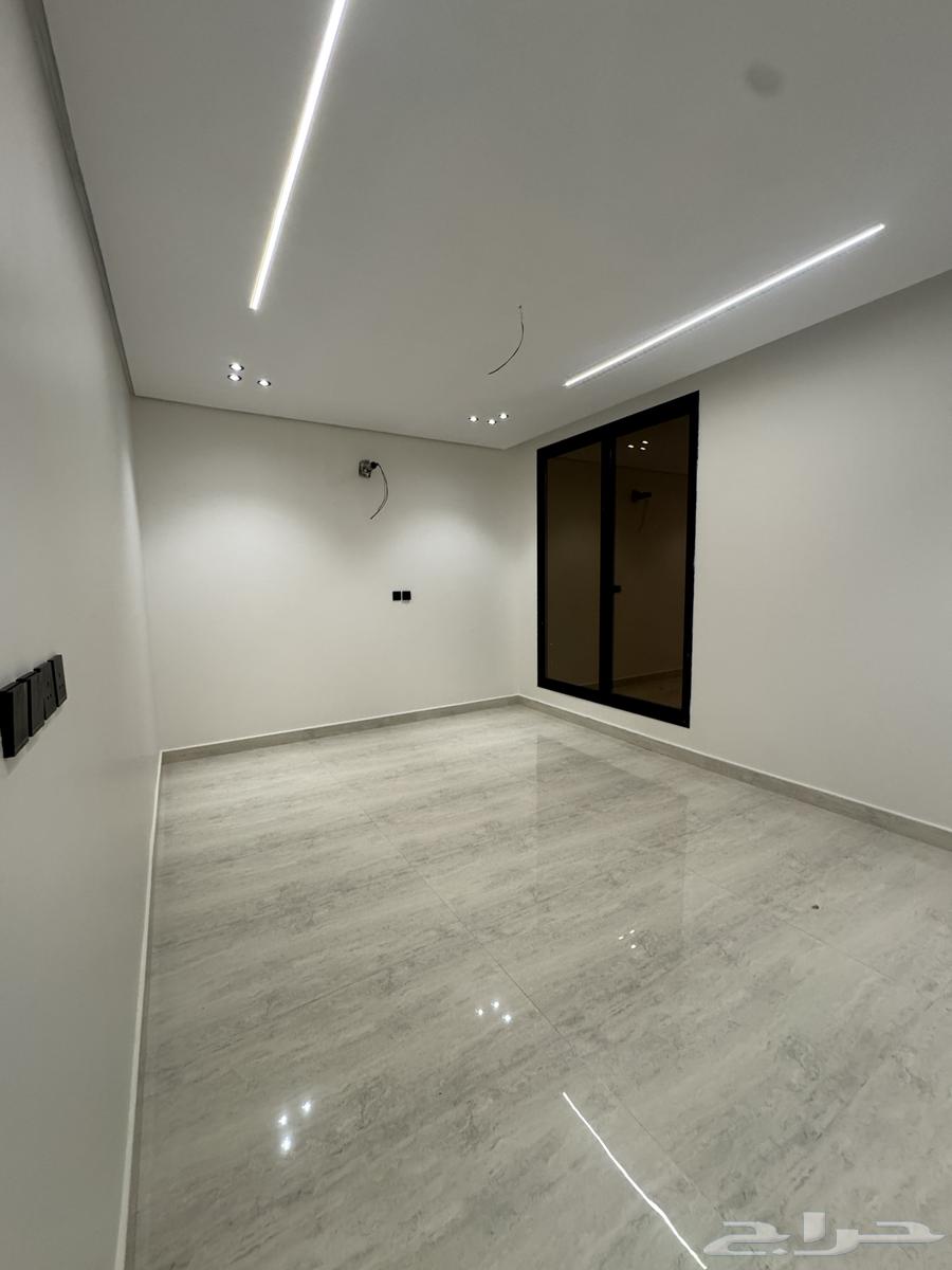 8 bedroom villa in Dahiat King Fahd 3