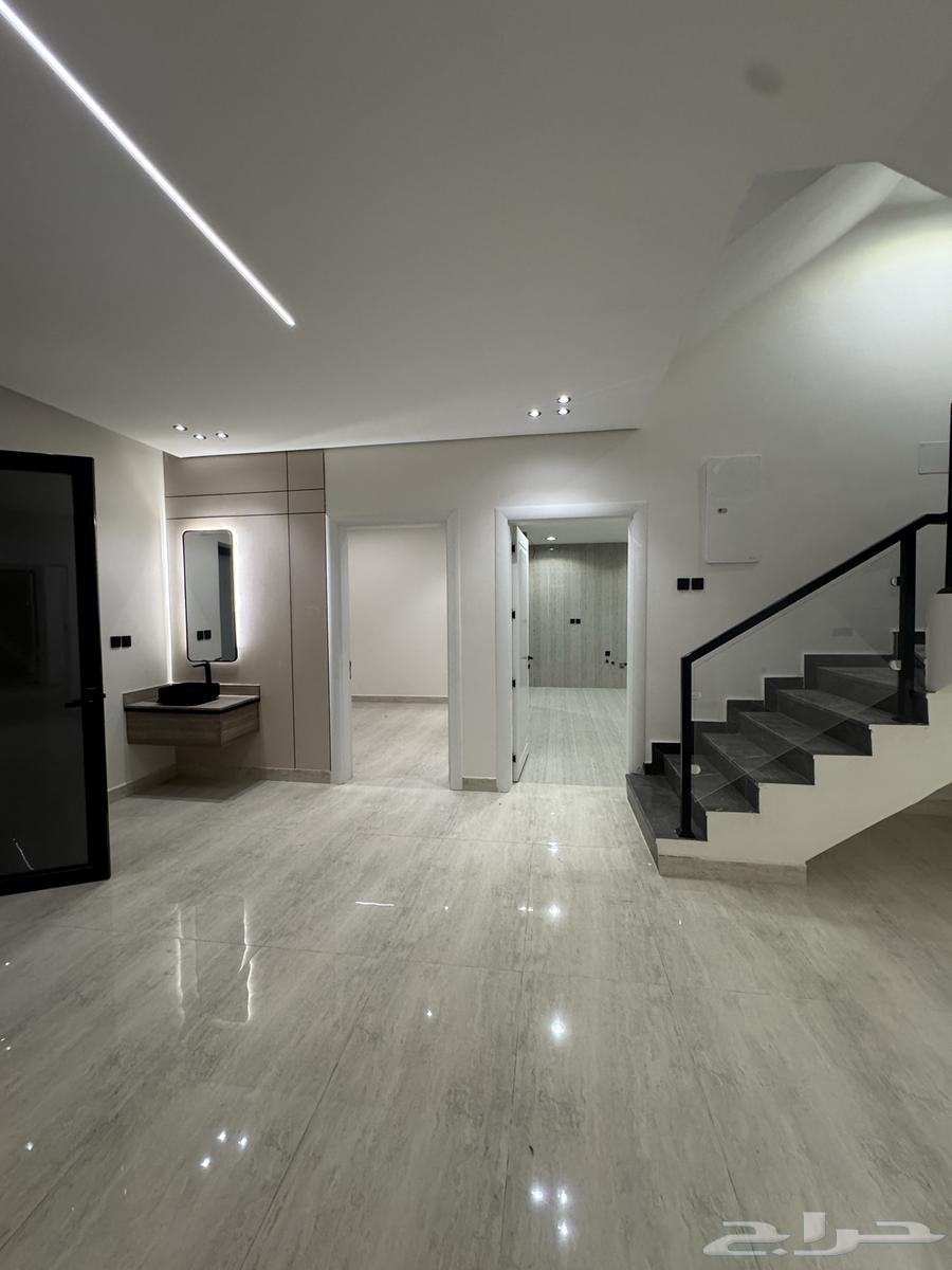 8 bedroom villa in Dahiat King Fahd 5
