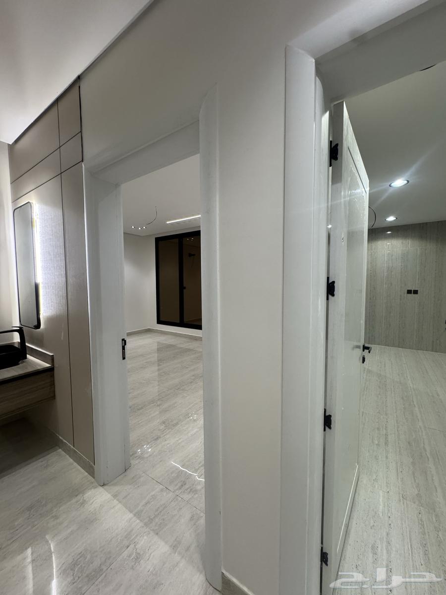 8 bedroom villa in Dahiat King Fahd 7