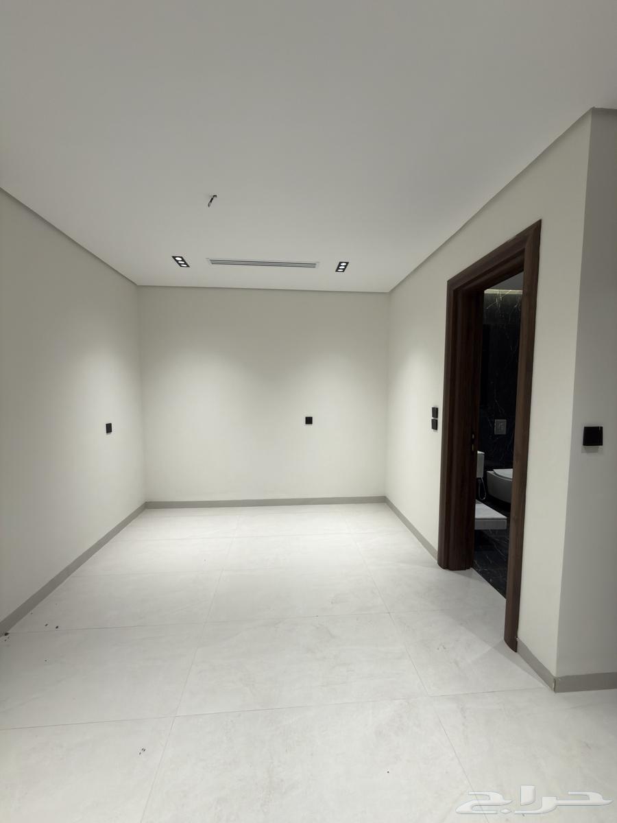 6 bedroom villa in Ash Shulah 15