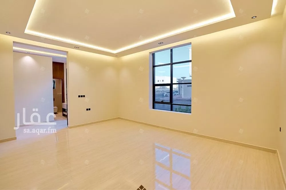 5 bedroom villa in Al Mahdiyyah 9