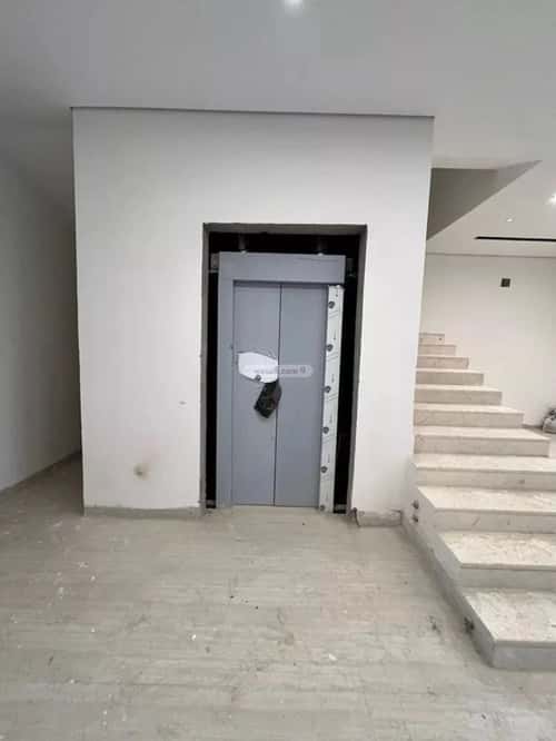 6 bedroom villa in Al Mahdiyyah 4