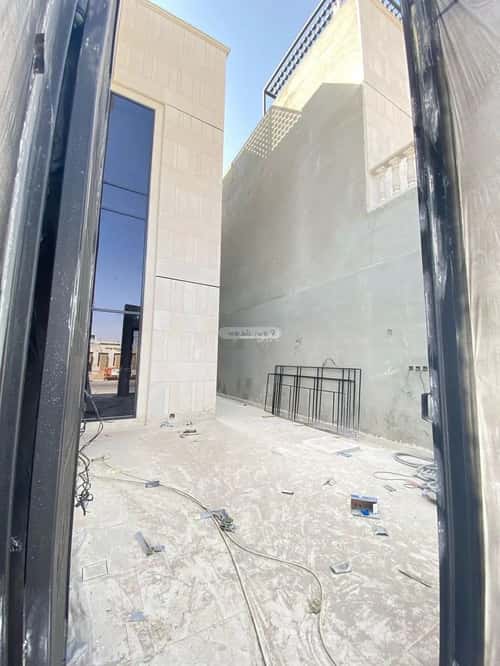 6 bedroom villa in Al Mahdiyyah 3