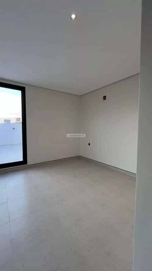 5 bedroom villa in Al Mahdiyyah 3