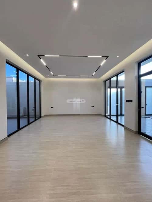 5 bedroom villa in Al Mahdiyyah 3