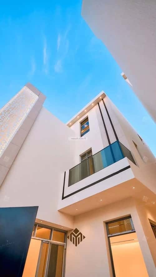 5 bedroom villa in Al Mahdiyyah 2
